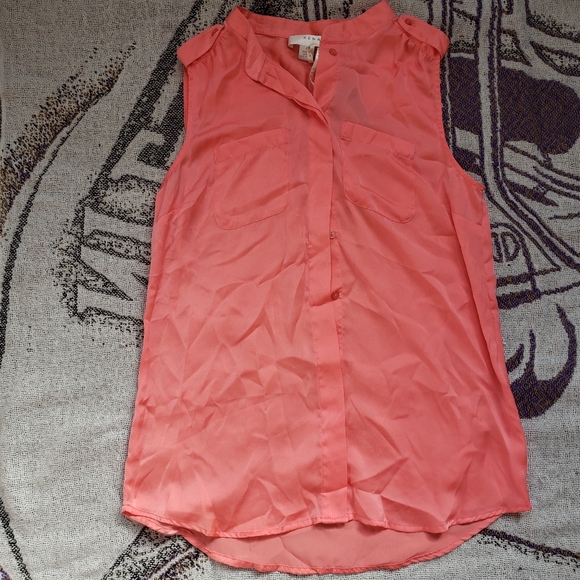 Kenar Tops - Kenar NWT Peach Satin Sleeveless Button Down Blouse Size S
